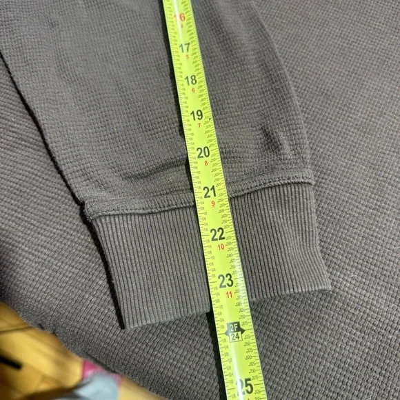 Carhartt Taupe Waffle Knit Top - Picture 9 of 14